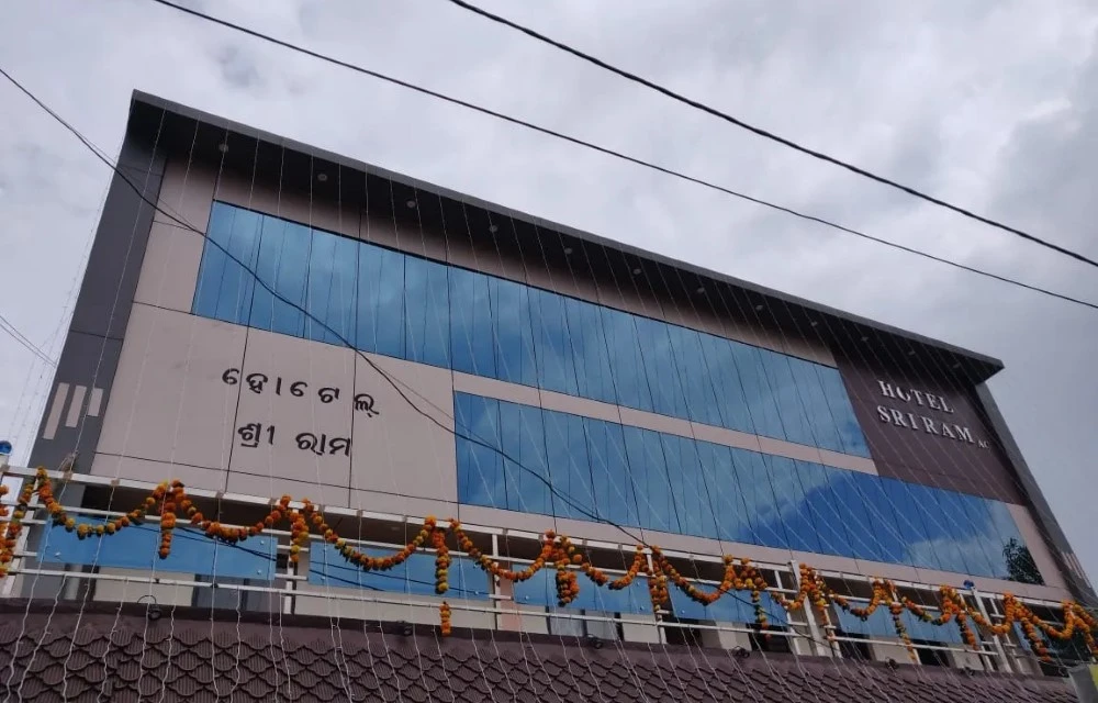 Hotel Sri Ram About Img