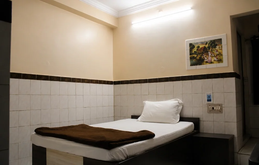 Single Deluxe Non AC Room at Hotel Sri Ram